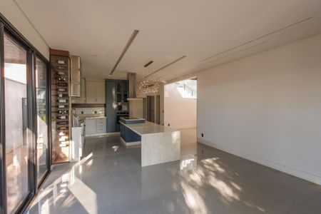 Casa de condomínio para alugar com 260m², 3 quartos e 4 vagas Casa de condomínio para alugar com 260m², 3 quartos e 4 vagasSala de Jantar