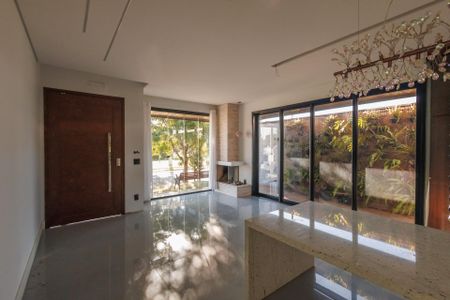Casa de condomínio para alugar com 260m², 3 quartos e 4 vagas Casa de condomínio para alugar com 260m², 3 quartos e 4 vagasSala de Jantar