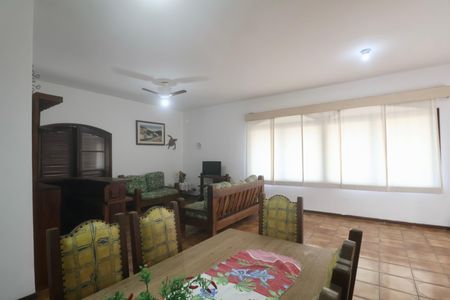 Apartamento para alugar com 380m², 3 quartos e 2 vagas Apartamento para alugar com 380m², 3 quartos e 2 vagasSala