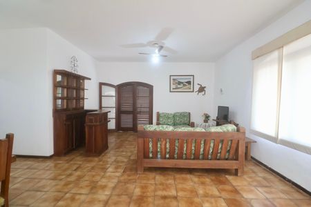 Apartamento para alugar com 380m², 3 quartos e 2 vagas Apartamento para alugar com 380m², 3 quartos e 2 vagasSala