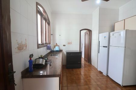 Apartamento para alugar com 380m², 3 quartos e 2 vagas Apartamento para alugar com 380m², 3 quartos e 2 vagasCozinha