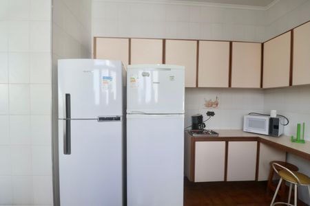 Apartamento para alugar com 380m², 3 quartos e 2 vagas Apartamento para alugar com 380m², 3 quartos e 2 vagasCozinha