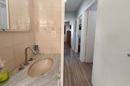 Apartamento à venda com 100m², 3 quartos e 2 vagas Apartamento à venda com 100m², 3 quartos e 2 vagasBanheiro Social