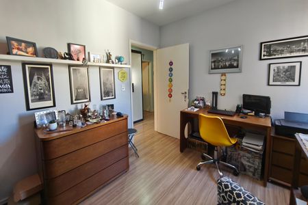 Apartamento à venda com 100m², 3 quartos e 2 vagas Apartamento à venda com 100m², 3 quartos e 2 vagasQuarto