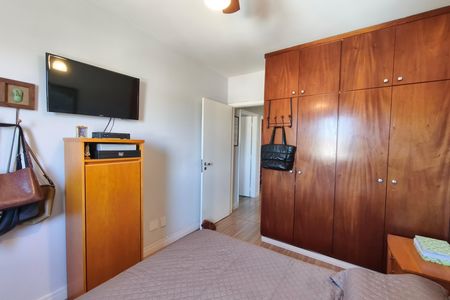 Apartamento à venda com 100m², 3 quartos e 2 vagas Apartamento à venda com 100m², 3 quartos e 2 vagasSuíte