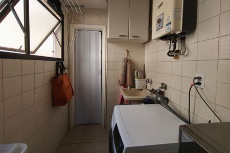 Apartamento à venda com 100m², 3 quartos e 2 vagas Apartamento à venda com 100m², 3 quartos e 2 vagasÁrea de Serviço