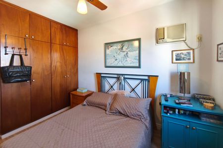 Apartamento à venda com 100m², 3 quartos e 2 vagas Apartamento à venda com 100m², 3 quartos e 2 vagasSuíte