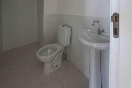 Apartamento à venda com 32m², 2 quartos e sem vaga Apartamento à venda com 32m², 2 quartos e sem vagaBanheiro