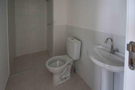 Apartamento à venda com 32m², 2 quartos e sem vaga Apartamento à venda com 32m², 2 quartos e sem vagaBanheiro