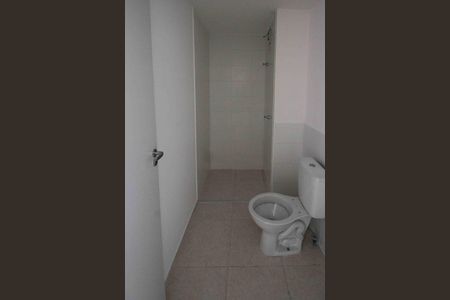 Apartamento à venda com 32m², 2 quartos e sem vaga Apartamento à venda com 32m², 2 quartos e sem vagaBanheiro