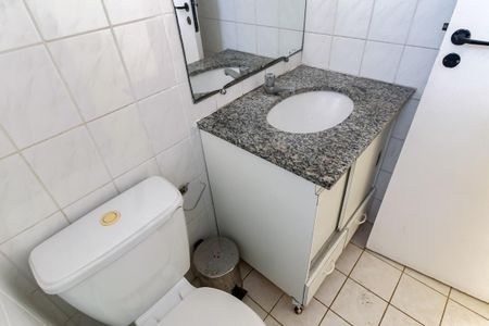 Banheiro de apartamento à venda com 2 quartos, 48m² em Fazenda Morumbi, São Paulo