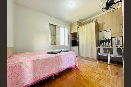 Quarto 1 de apartamento para alugar com 2 quartos, 69m² em São Sebastião, Porto Alegre