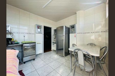 Cozinha de apartamento para alugar com 2 quartos, 69m² em São Sebastião, Porto Alegre
