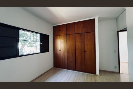 Suíte de casa de condomínio à venda com 3 quartos, 300m² em Jardim Santa Genebra II (Barao Geraldo), Campinas