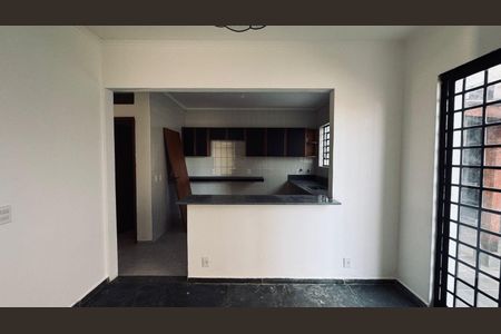 Sala de casa de condomínio à venda com 3 quartos, 300m² em Jardim Santa Genebra II (Barao Geraldo), Campinas