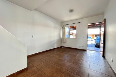 Sala de casa de condomínio para alugar com 2 quartos, 65m² em Americanópolis, São Paulo