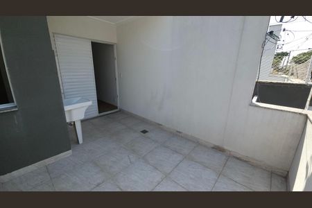 Casa para alugar com 140m², 2 quartos e 1 vaga Casa para alugar com 140m², 2 quartos e 1 vagaVaranda e área de serviço