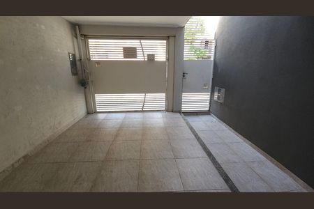 Casa para alugar com 140m², 2 quartos e 1 vaga Casa para alugar com 140m², 2 quartos e 1 vagaGaragem