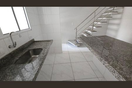 Casa para alugar com 140m², 2 quartos e 1 vaga Casa para alugar com 140m², 2 quartos e 1 vagaSala e Cozinha