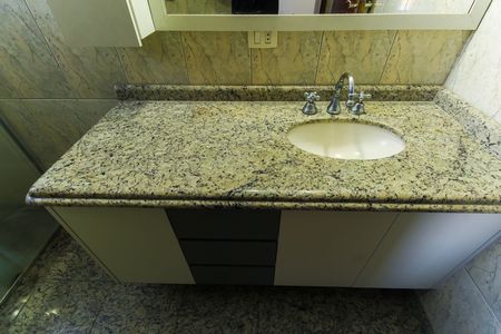 Apartamento para alugar com 160m², 3 quartos e 2 vagas Apartamento para alugar com 160m², 3 quartos e 2 vagasBanheiro