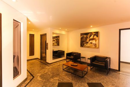Apartamento para alugar com 160m², 3 quartos e 2 vagas Apartamento para alugar com 160m², 3 quartos e 2 vagasHall