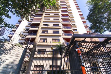 Apartamento para alugar com 160m², 3 quartos e 2 vagas Apartamento para alugar com 160m², 3 quartos e 2 vagasFachada
