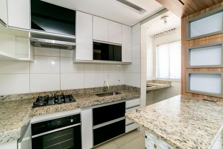 Apartamento para alugar com 60m², 2 quartos e 2 vagas Apartamento para alugar com 60m², 2 quartos e 2 vagasCozinha