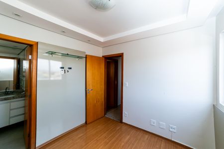Apartamento para alugar com 60m², 2 quartos e 2 vagas Apartamento para alugar com 60m², 2 quartos e 2 vagasSuíte