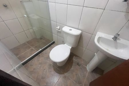 Banheiro de casa para alugar com 1 quarto, 45m² em Praia da Bandeira, Rio de Janeiro