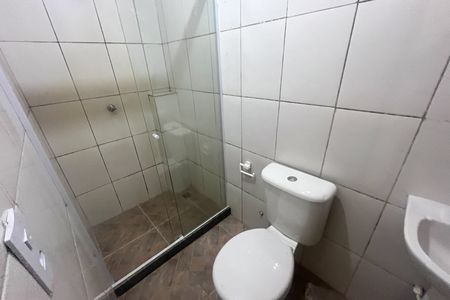 Banheiro de casa para alugar com 1 quarto, 45m² em Praia da Bandeira, Rio de Janeiro
