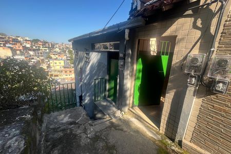 Casa para alugar com 45m², 1 quarto e sem vaga Casa para alugar com 45m², 1 quarto e sem vagaFachada