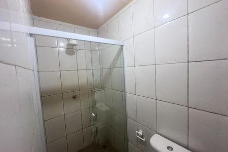 Banheiro de casa para alugar com 1 quarto, 45m² em Praia da Bandeira, Rio de Janeiro