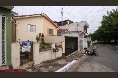 Casa para alugar com 65m², 2 quartos e sem vaga Casa para alugar com 65m², 2 quartos e sem vagaFachada