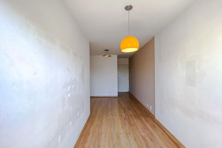 Apartamento à venda com 56m², 2 quartos e 1 vaga Apartamento à venda com 56m², 2 quartos e 1 vagaSala