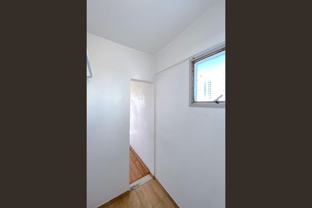 Apartamento à venda com 56m², 2 quartos e 1 vaga Apartamento à venda com 56m², 2 quartos e 1 vagaCloset da suíte