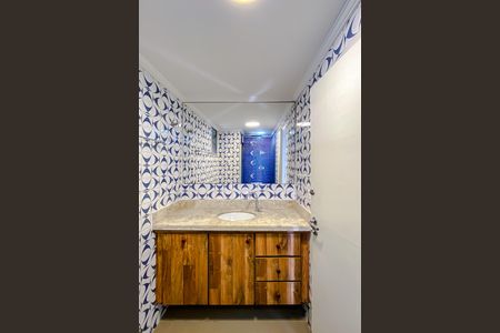 Apartamento à venda com 56m², 2 quartos e 1 vaga Apartamento à venda com 56m², 2 quartos e 1 vagaBanheiro