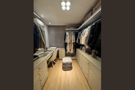 Apartamento à venda com 115m², 3 quartos e 2 vagas Apartamento à venda com 115m², 3 quartos e 2 vagasCloset