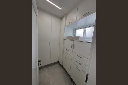 Apartamento à venda com 115m², 3 quartos e 2 vagas Apartamento à venda com 115m², 3 quartos e 2 vagasCloset
