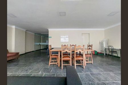 Apartamento para alugar com 124m², 3 quartos e 1 vaga Apartamento para alugar com 124m², 3 quartos e 1 vagaÁrea comum - Salão de festas