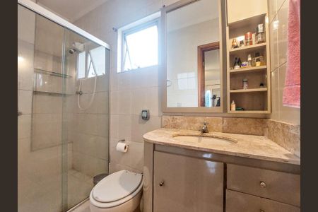 Apartamento para alugar com 124m², 3 quartos e 1 vaga Apartamento para alugar com 124m², 3 quartos e 1 vagaBanheiro da Suíte