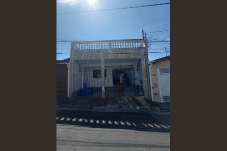 Casa à venda com 139m², 3 quartos e 3 vagas Casa à venda com 139m², 3 quartos e 3 vagasFachada