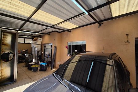 Garagem  de casa para alugar com 4 quartos, 244m² em Vila Santa Odila, Campinas