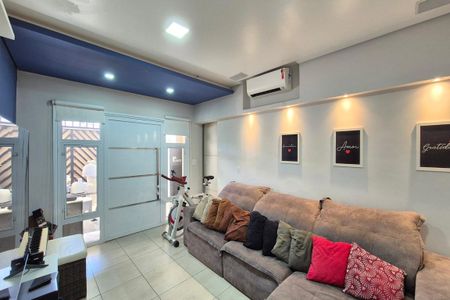 Casa para alugar com 4 quartos, 244m² em Vila Santa Odila, Campinas