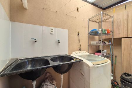 Casa para alugar com 244m², 4 quartos e 5 vagas Casa para alugar com 244m², 4 quartos e 5 vagasÁrea de Serviço