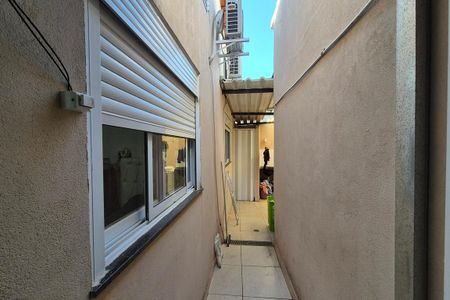 Casa para alugar com 244m², 4 quartos e 5 vagas Casa para alugar com 244m², 4 quartos e 5 vagasCorredor