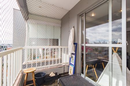 Apartamento à venda com 59m², 2 quartos e 1 vaga Apartamento à venda com 59m², 2 quartos e 1 vagaVaranda