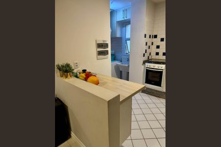 Apartamento à venda com 98m², 2 quartos e 2 vagasCOZINHA