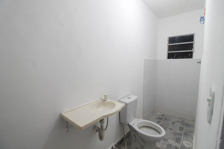 Banheiro de casa para alugar com 1 quarto, 45m² em Jardim São Jorge, São Paulo
