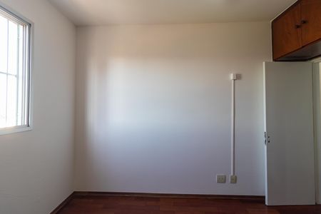 Apartamento para alugar com 65m², 2 quartos e 1 vagaQuarto 02