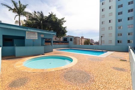 Apartamento para alugar com 65m², 2 quartos e 1 vagaÁrea comum - Piscina